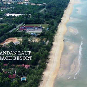 Pandan Laut Beach Resort